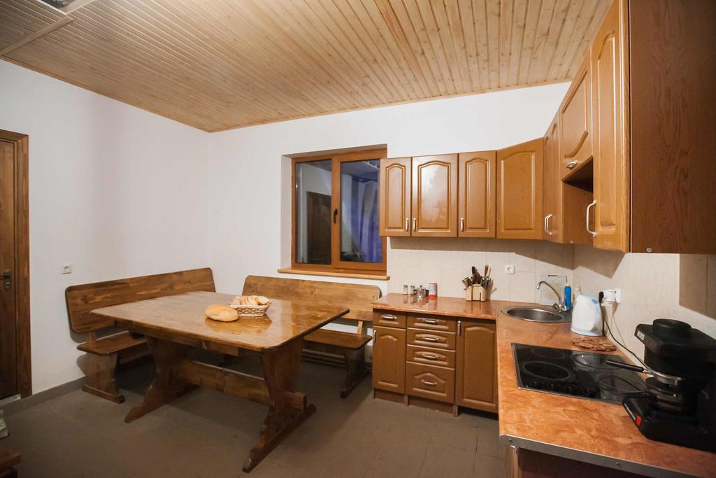 У Сергія Guest House Lumşorî Cameră foto